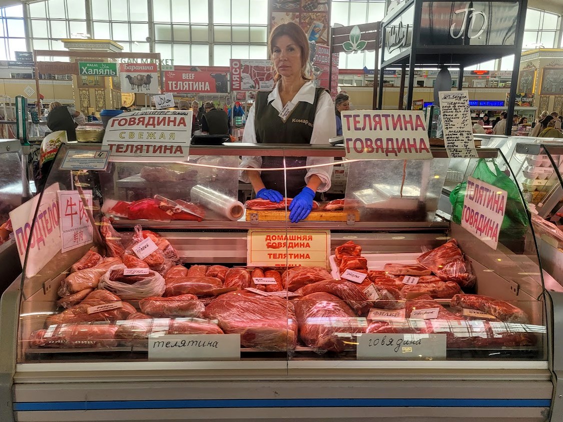 2-Продавец мяса с Комаровки Наталья Шейпа.jpg