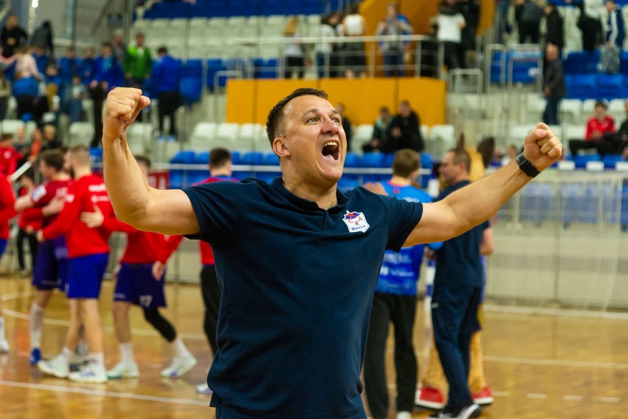 4-Главный тренер СКА Дмитрий Никуленков.jpg