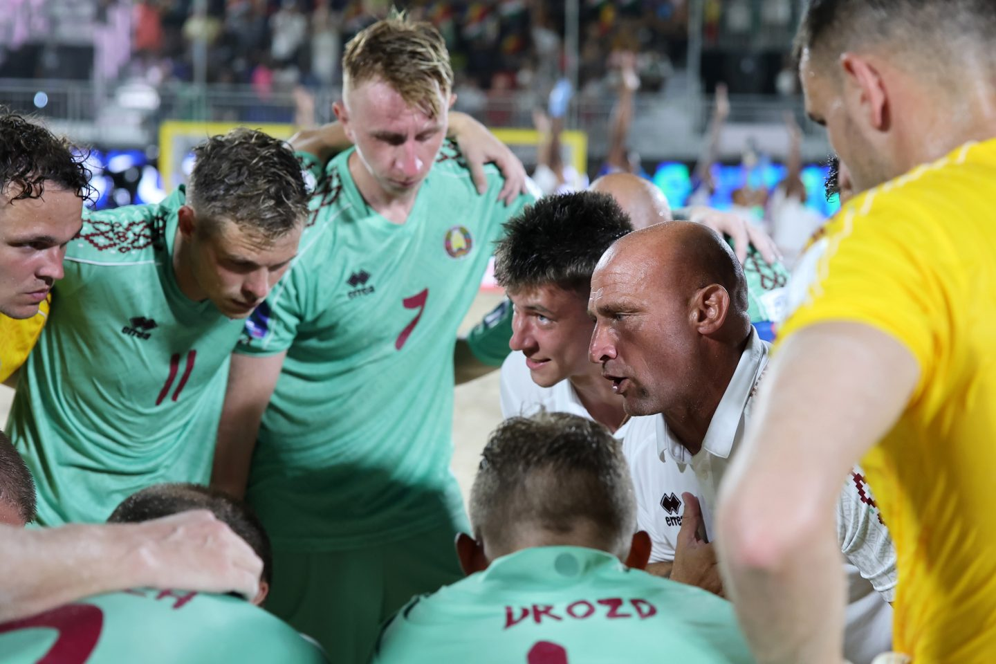 5-Николас Альварадо и его подопечные.png