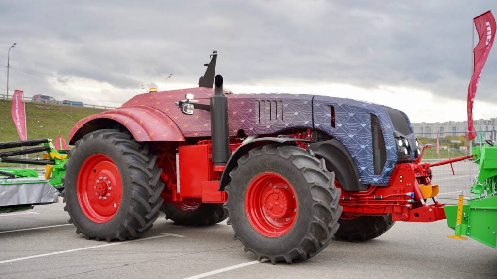 беспилотный трактор