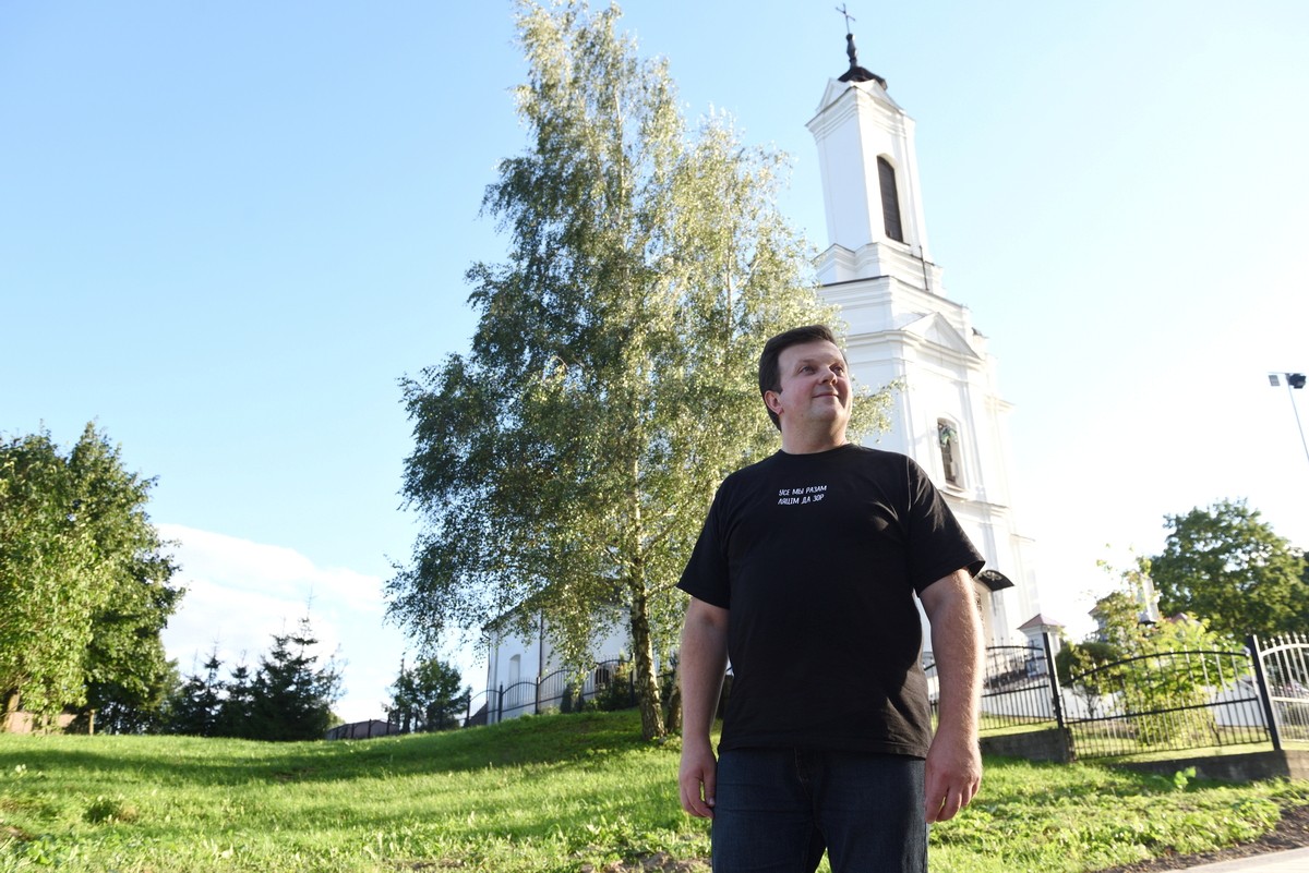 1-Астроном и астрофотограф Виктор Малыщиц.jpg