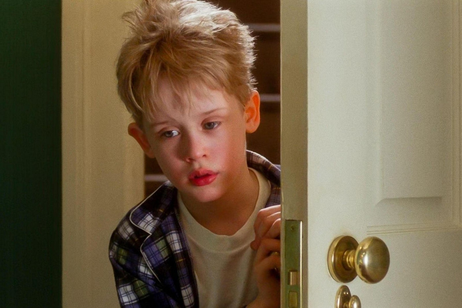 4-Сонный ребенок кадр из фильма Один дома.jpg