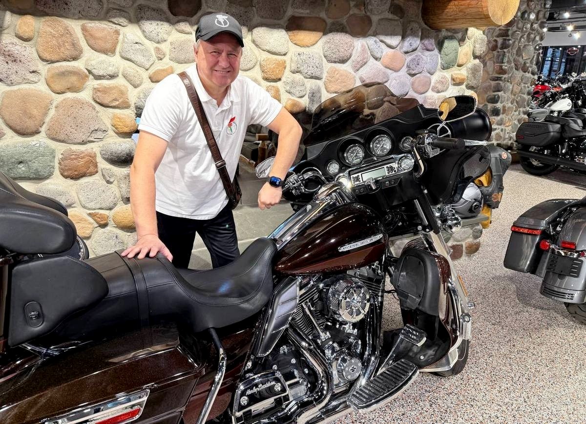 3-Тренер Олег Васильченко.jpg