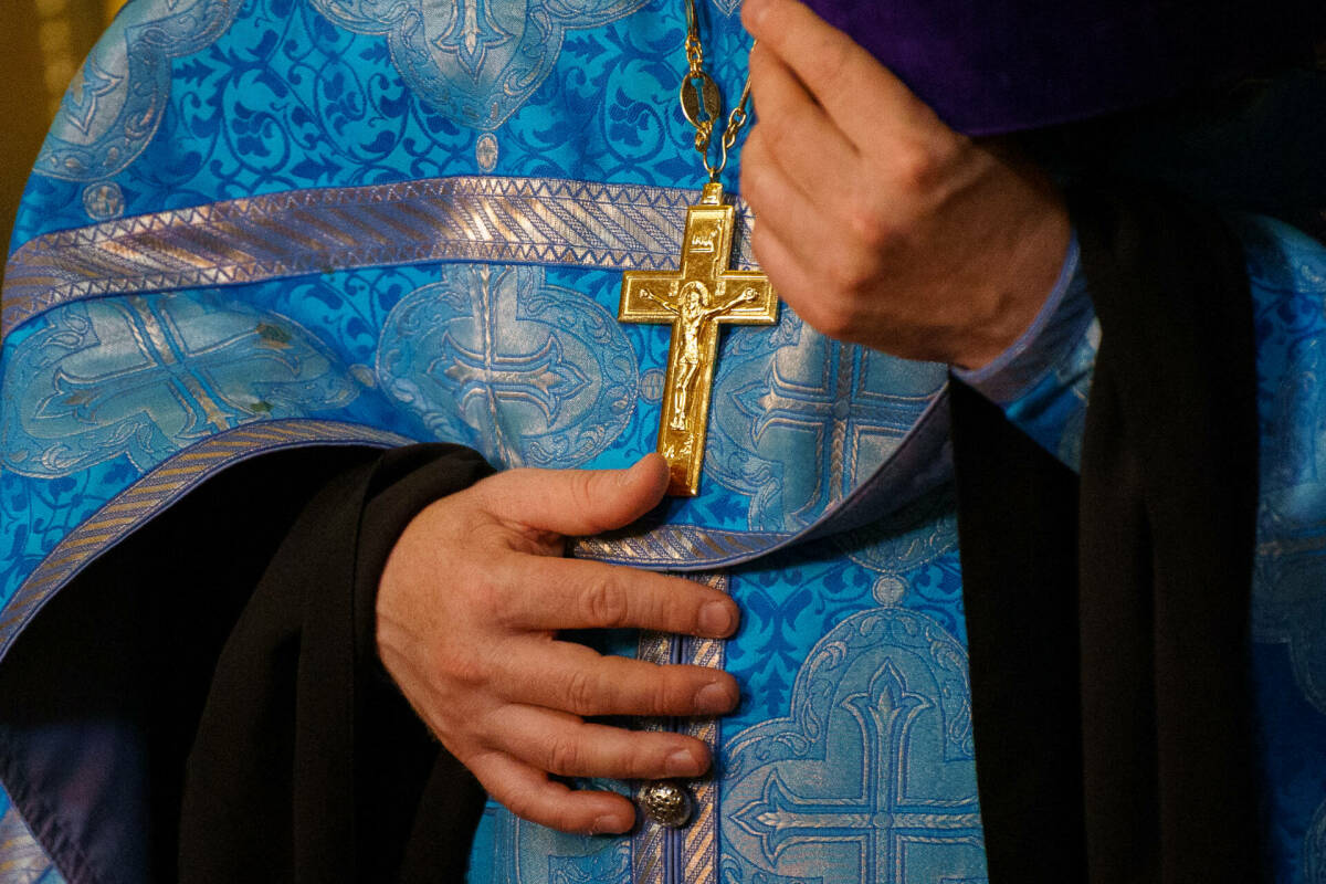 священник священник