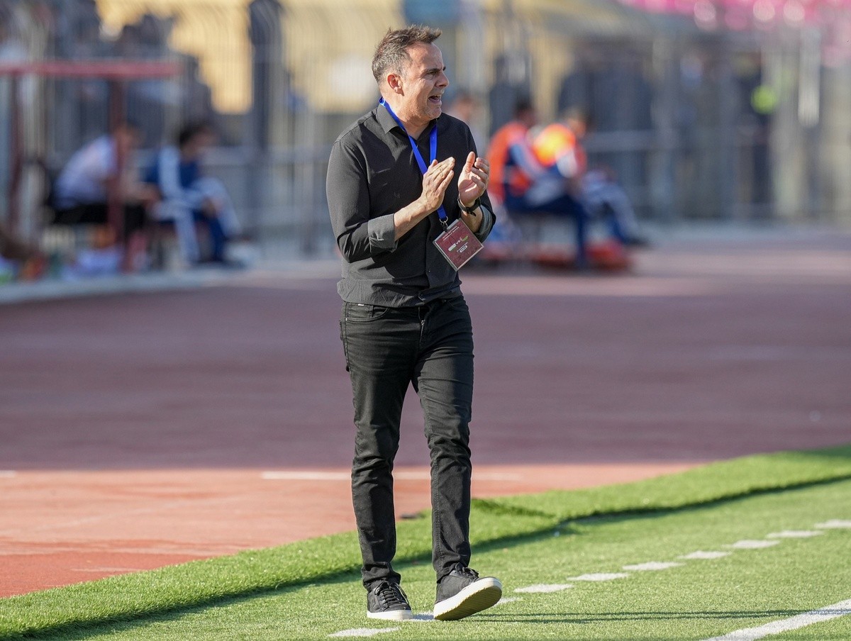 4-Главный тренер сборной Карлос Алос.jpg