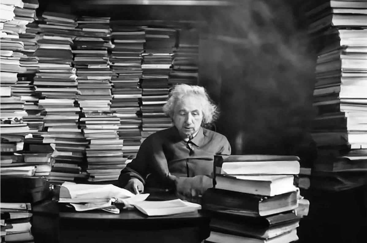 Альберт Эйнштейн