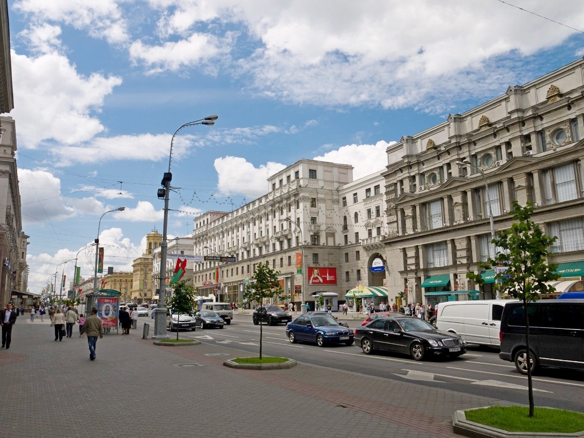 1-Проспект Независимости в в Минске 2011 год.jpg