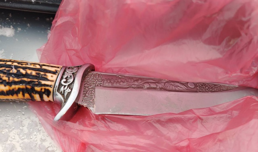 нож, которым разделали тушу при убийстве косули