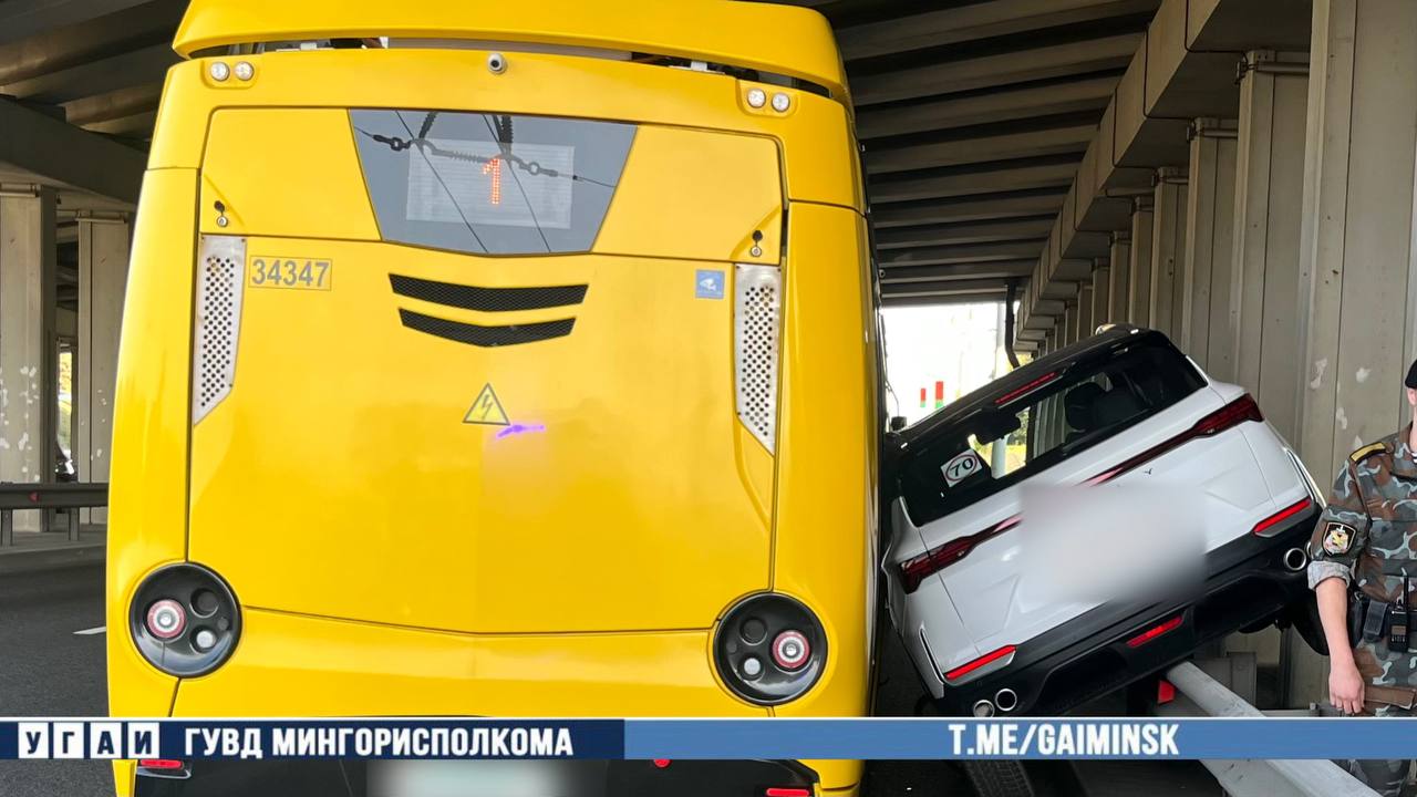 ДТП на проспекте Победителей ДТП на проспекте Победителей
