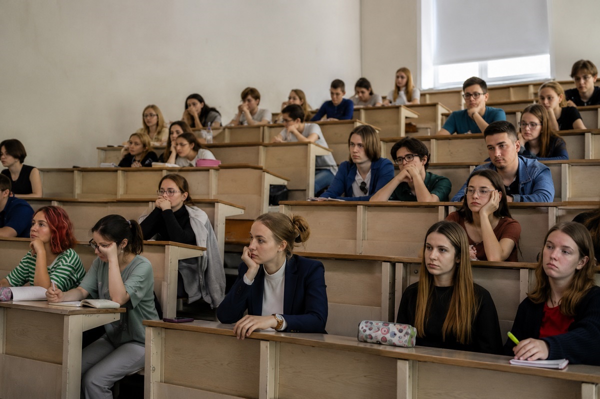 студенты на лекции студенты на лекции