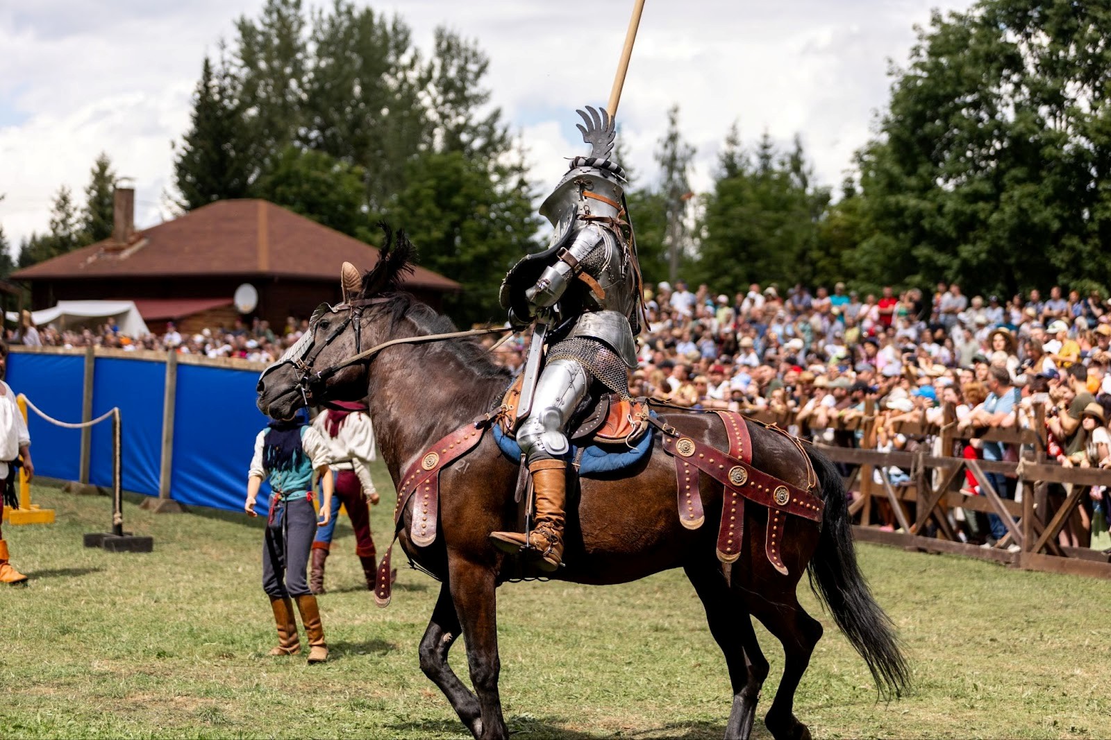 7-Экипировка конного рыцаря.jpg