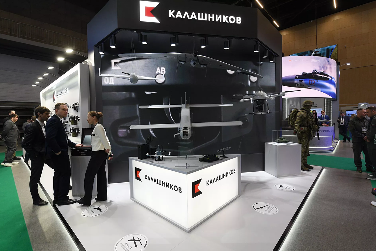 Стенд концерна Калашников