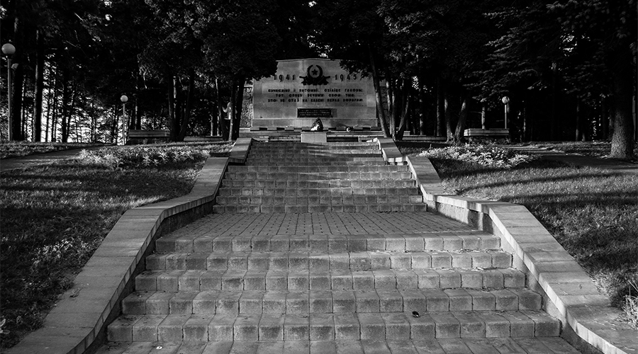 Мемориал-Шталаг-352.jpg Мемориал-Шталаг-352.jpg