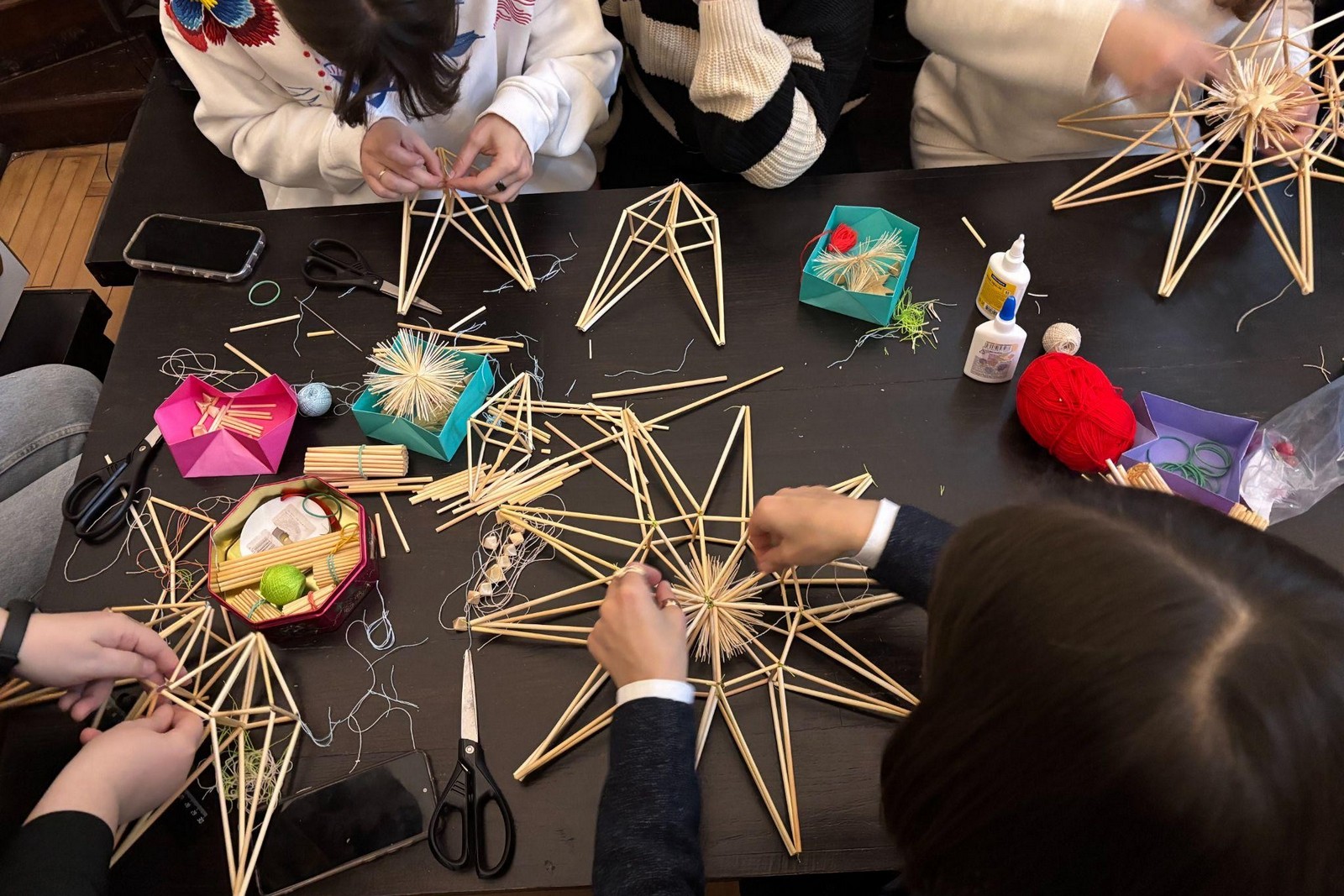 10-Мастер-класс по плетению соломенного паука.jpg