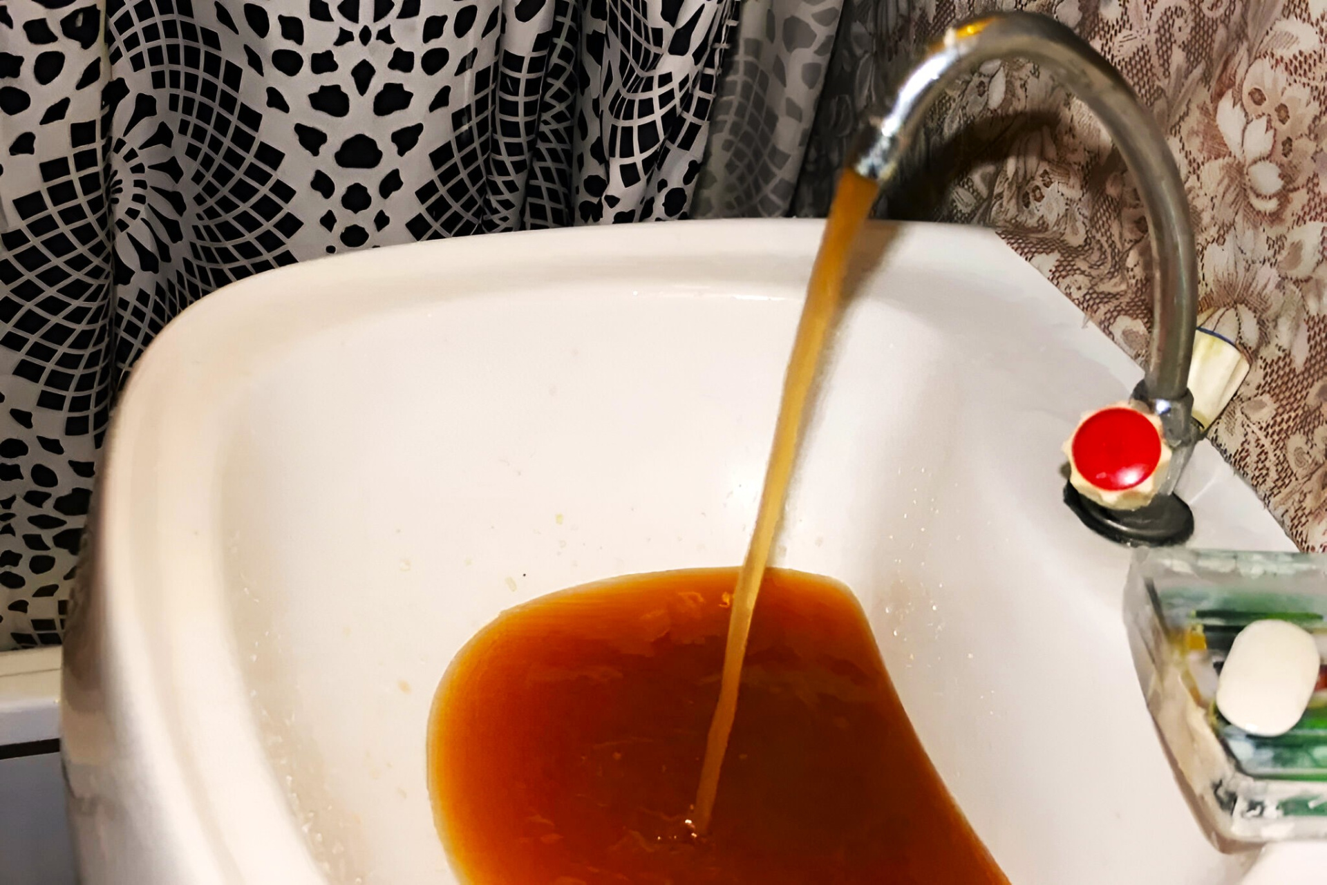 Грязная вода