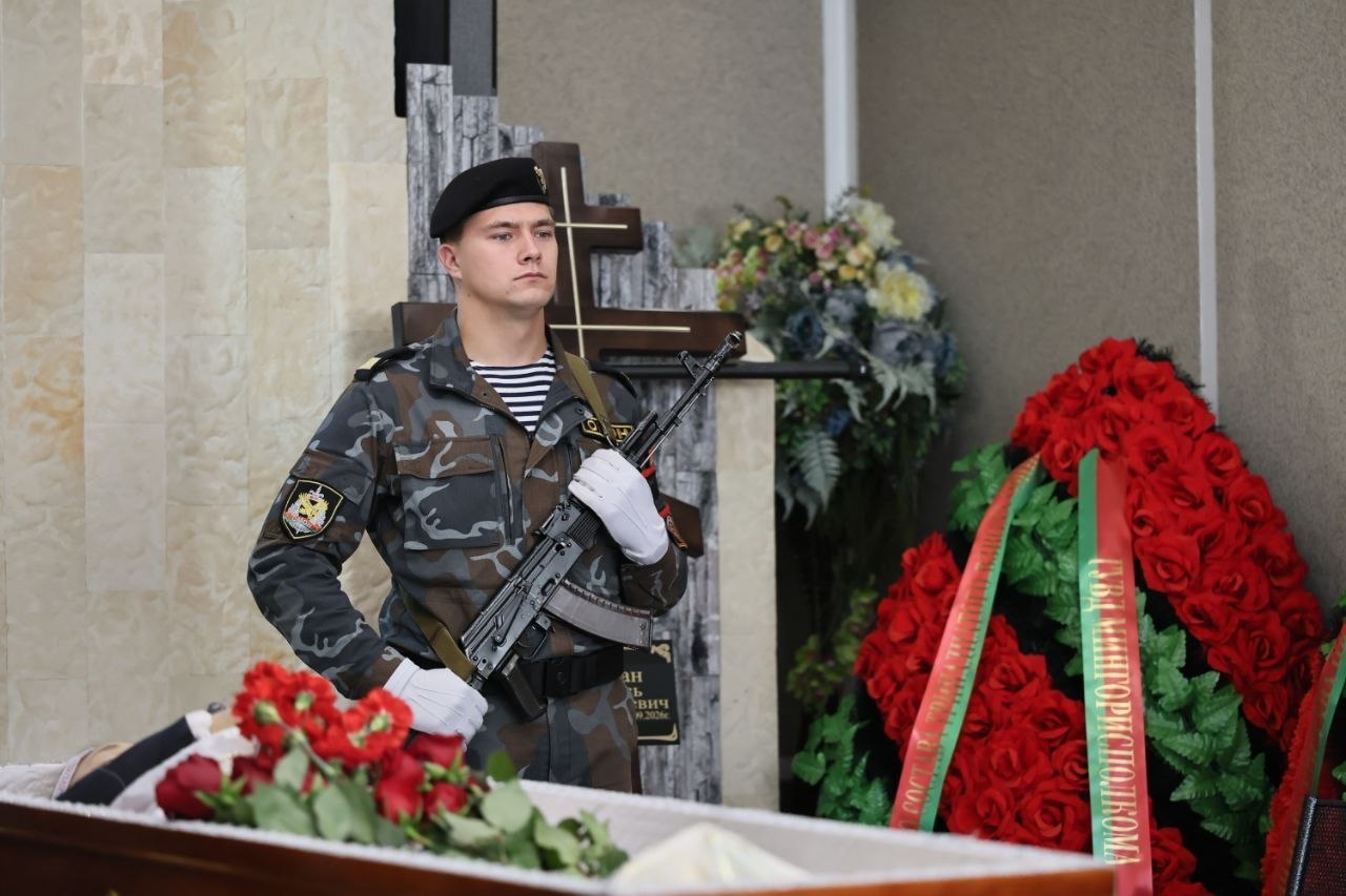 прощание с командиром взвода минского ОМОН