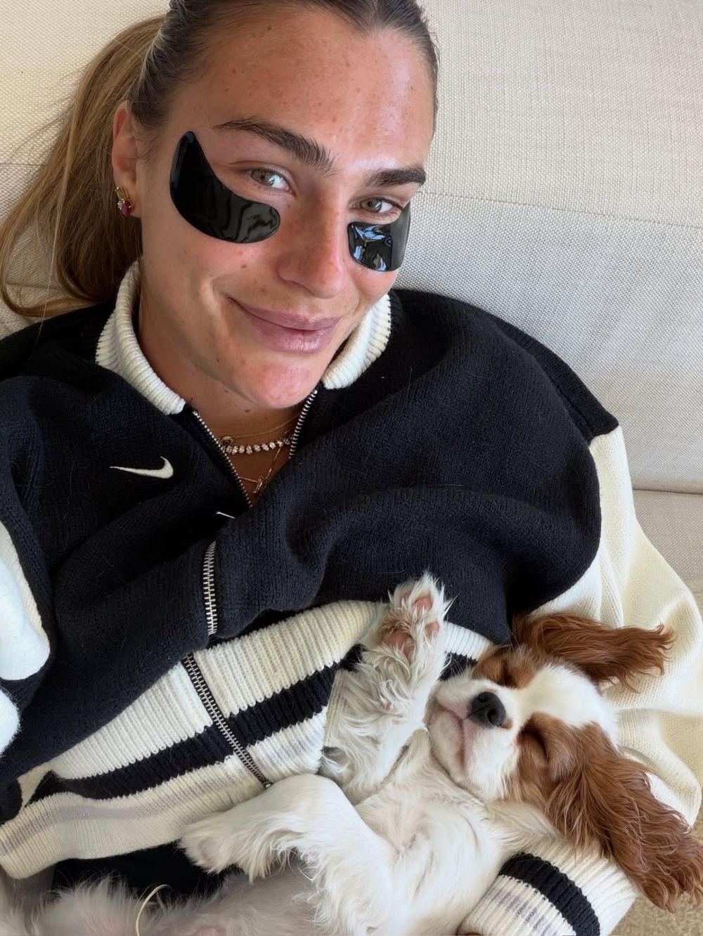 aryna-sabalenka-su-perrito-ash.jpg