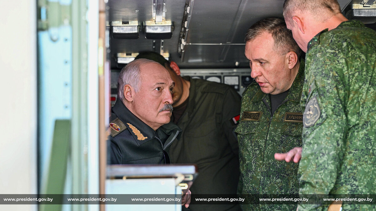 Лукашенко Лукашенко.jpg
