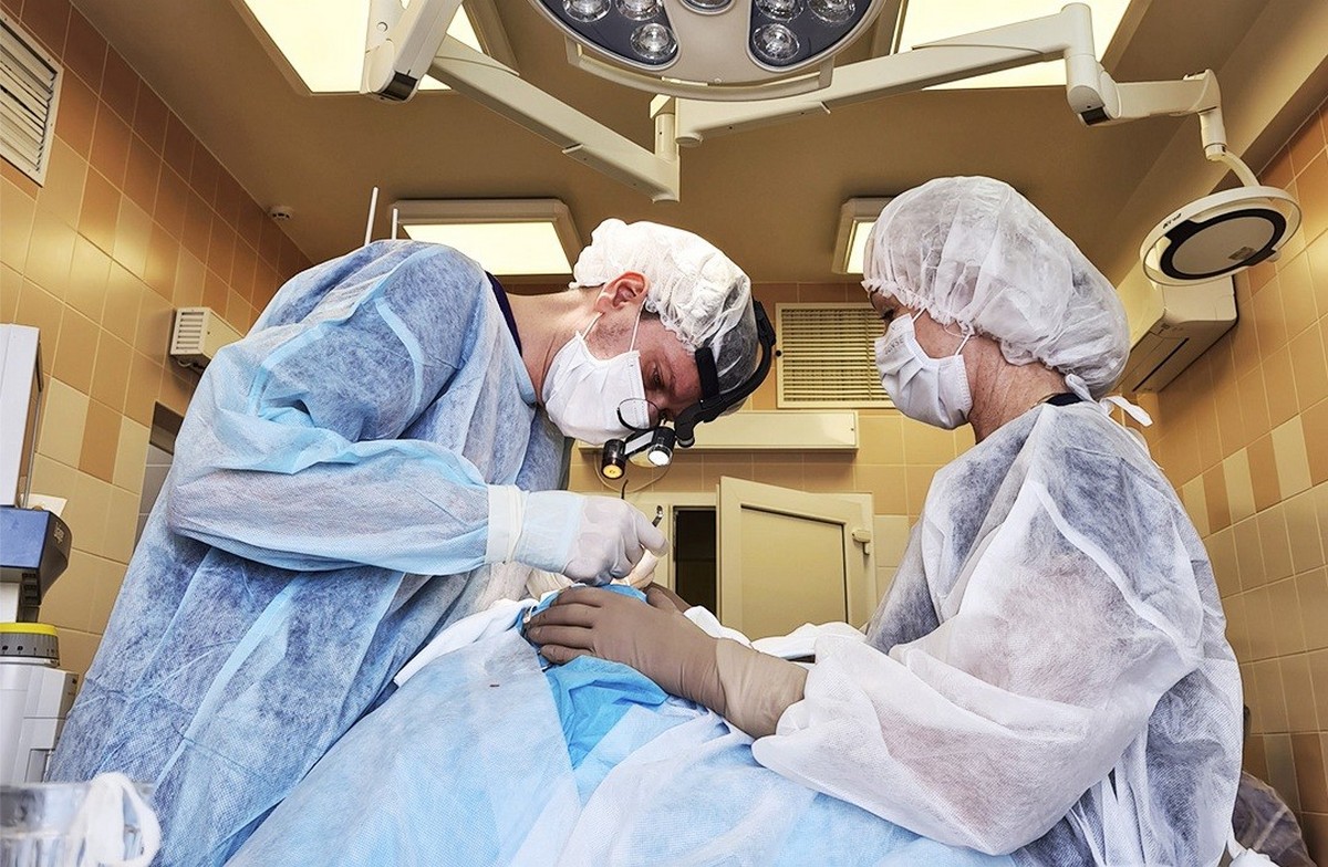 4-С помощью блефаропластики убирают кожную складку на веках.jpg