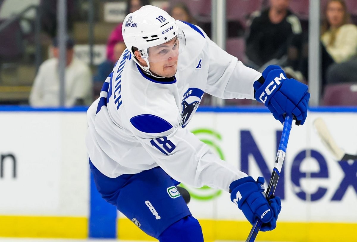 2-Нападающий Абботсфорда из АХЛ Данила Климович.jpg