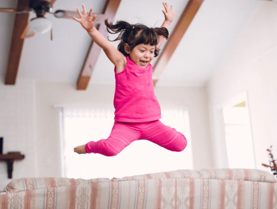 дети прыгают.jpg дети прыгают.jpg