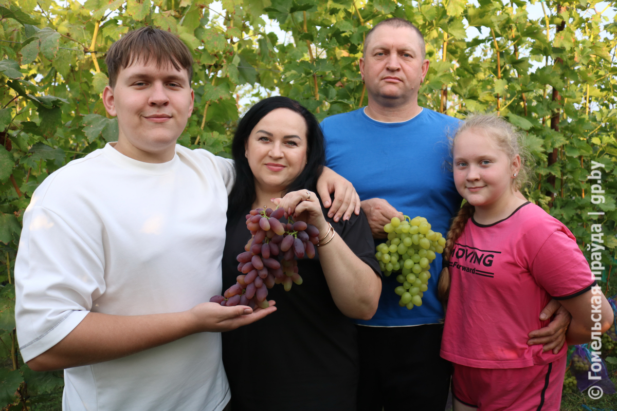 семья из Лоева.jpg