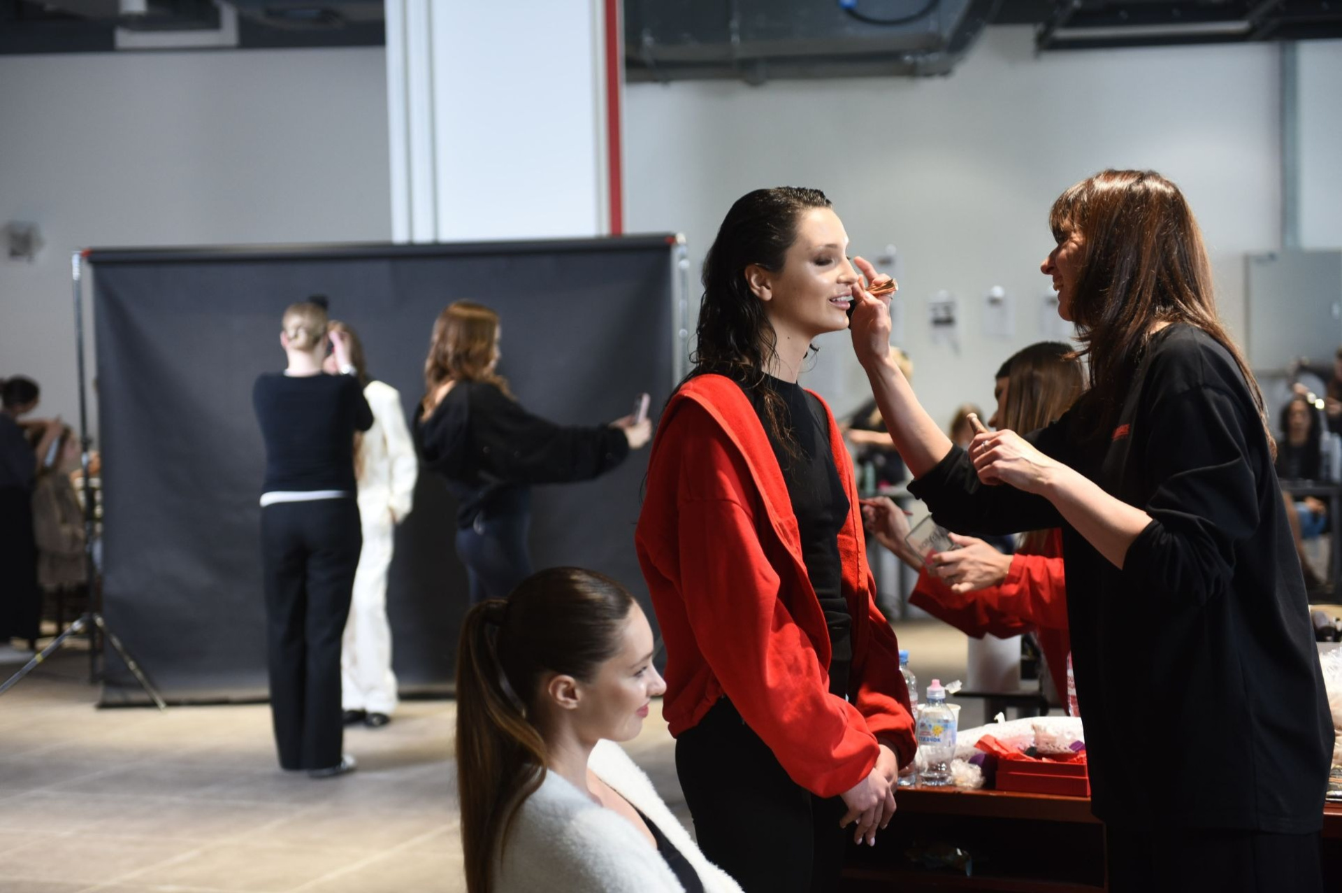 Красивый подиум, сильные коллекции и перформанс ZNWR. Каким получился Fashion Fabrique 3.0? 