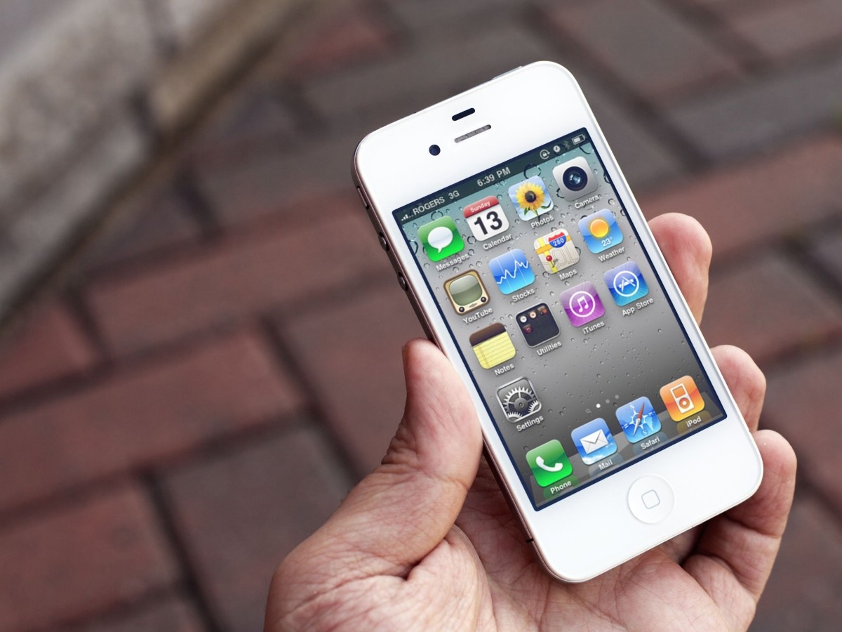 10-iPhone 4.jpg