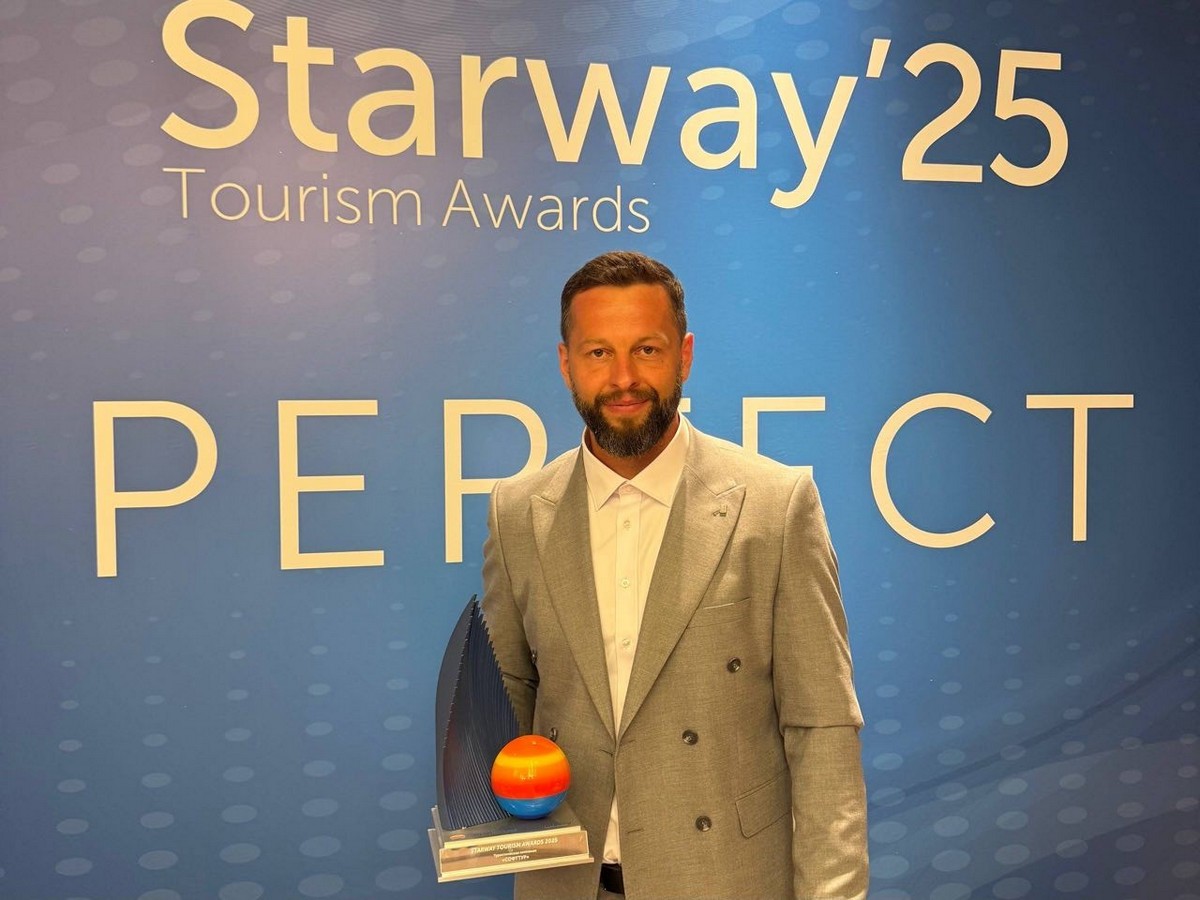 8-Игорь Нечай лауреат премии Starway-2025 от Coral Travel.jpg