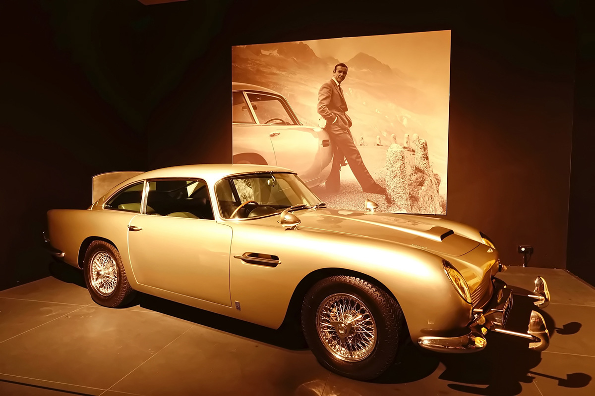 Легендарный Aston Martin DB5