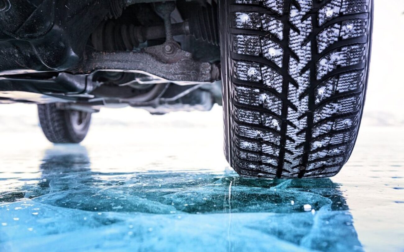авто при гололедице