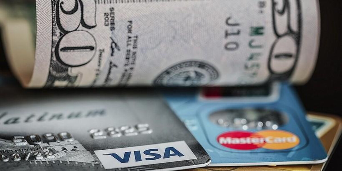 карточки и деньги