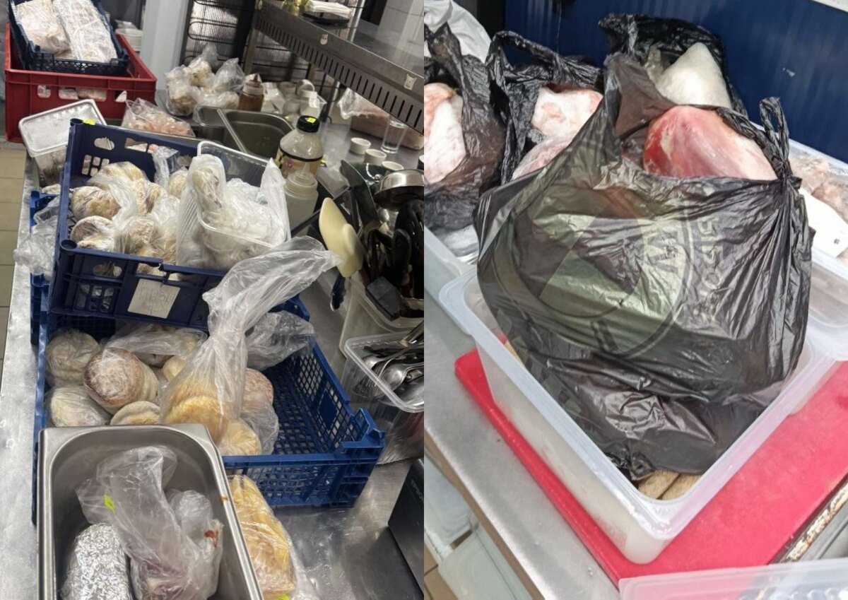 беспорядочное хранение продуктов на кухне в кафе