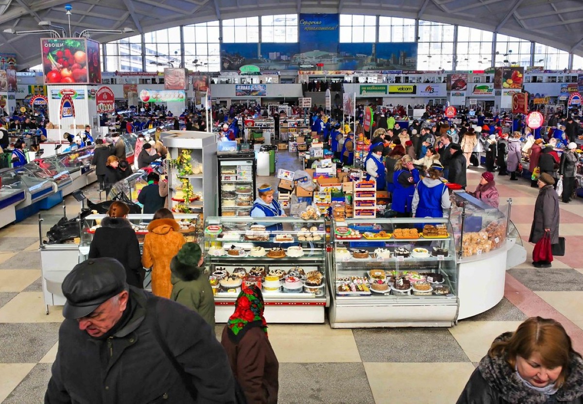 3-Комаровский рынок Минск 2011 год.jpg