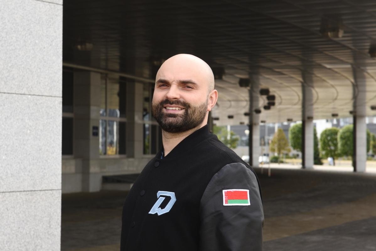 2-Тренер вратарей минского Динамо Дмитрий Журавский.jpg