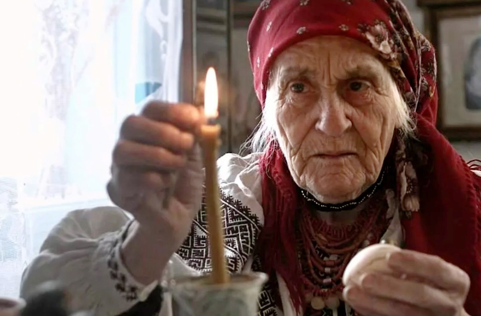 Деревенская знахарка-шептуха.jpg