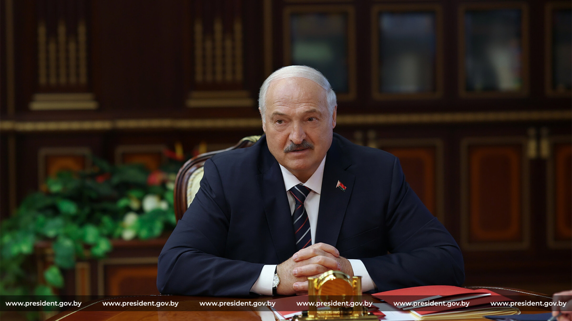Лукашенко, кадры.jpg Лукашенко, кадры.jpg