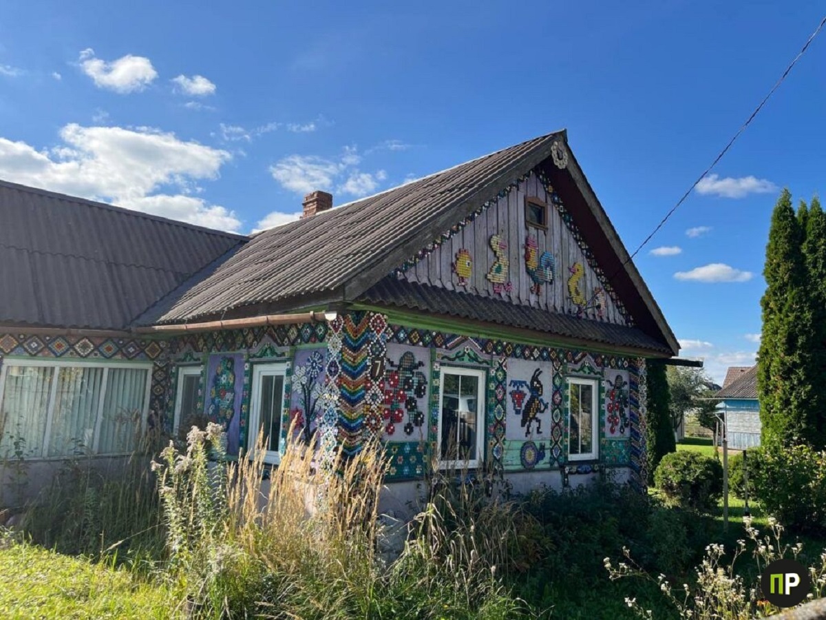 дом с крышечками 