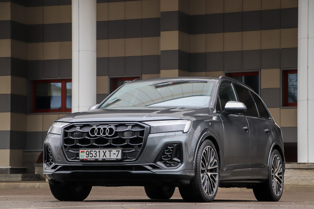 AudiSQ7_6.jpg