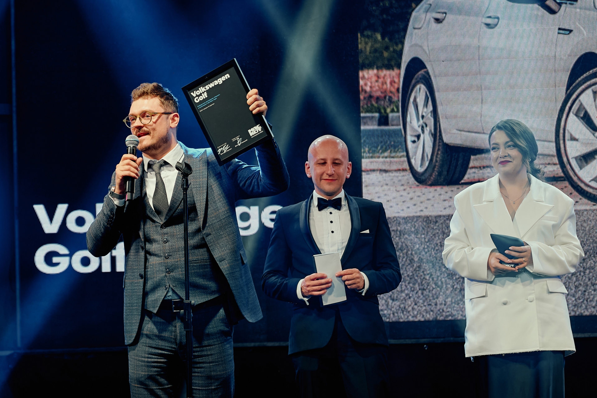 Маскот 12.jpg Маскот 12.jpg