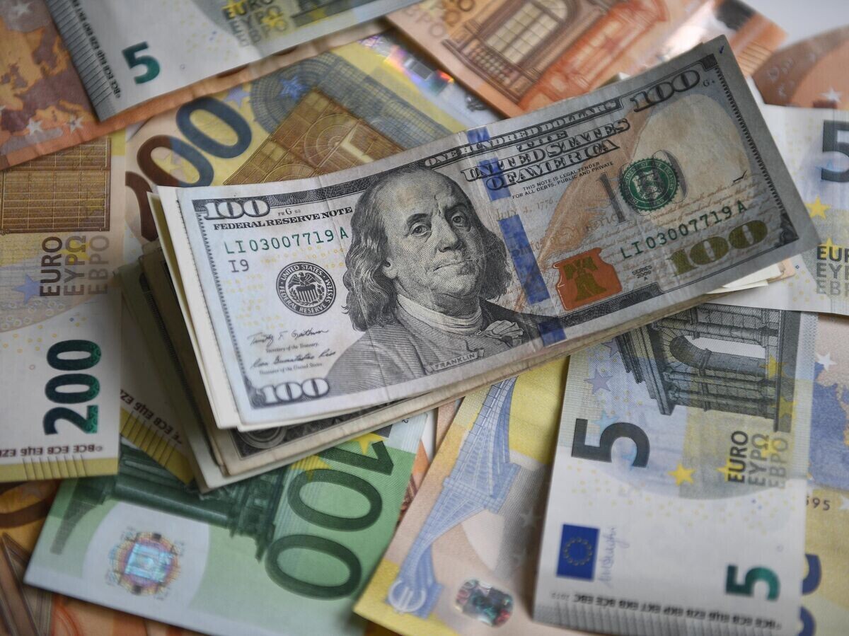 доллары и евро доллары и евро.jpg