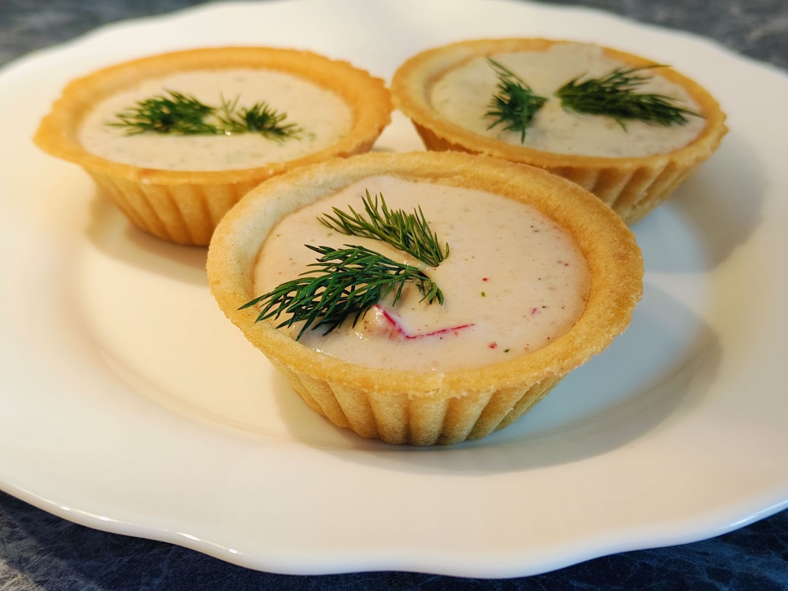 Закуска в тарталетках с редиской.jpg