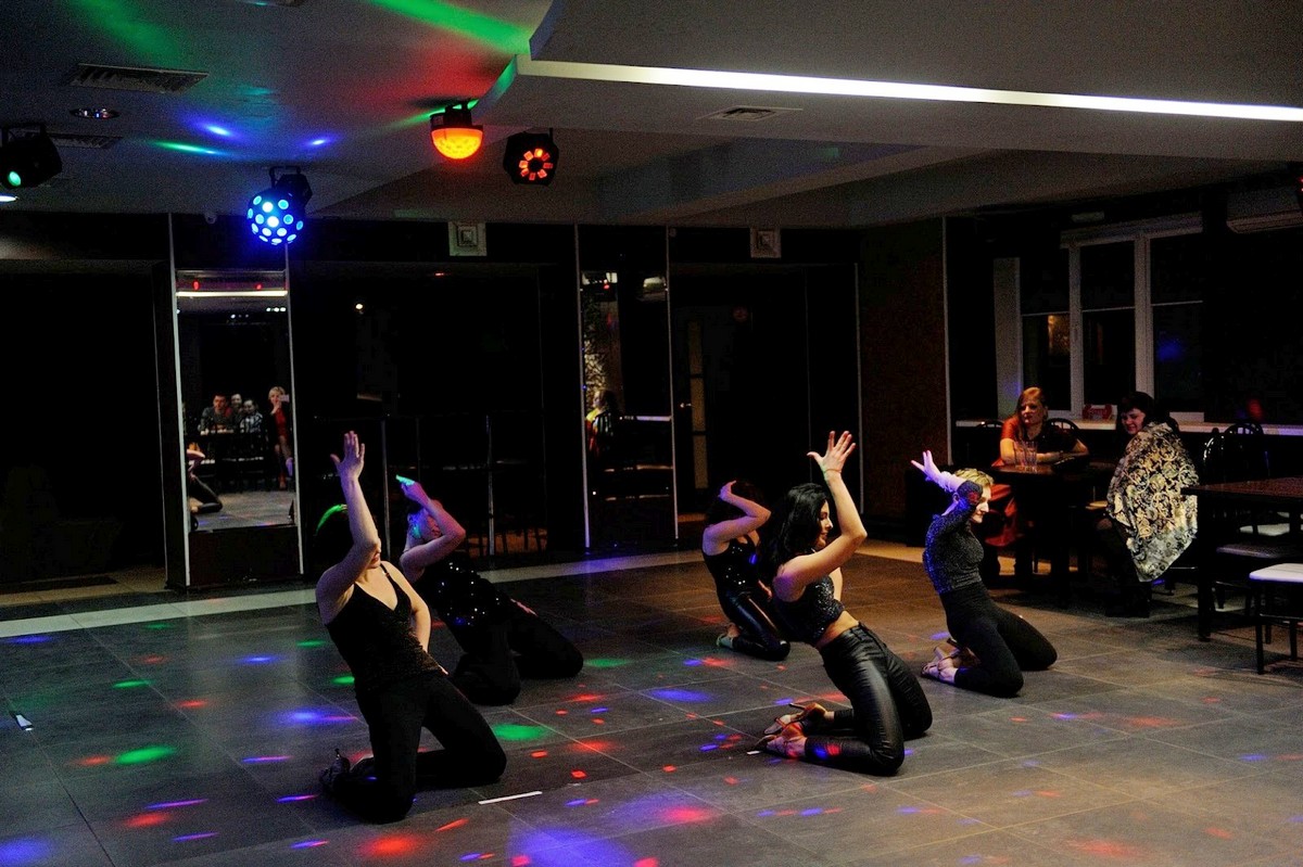 Ольга Михайлова во время выступления.jpg