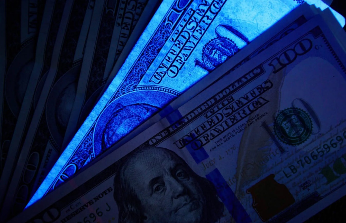 долары свечение