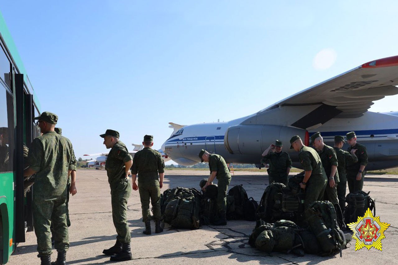 военные собираются улетать