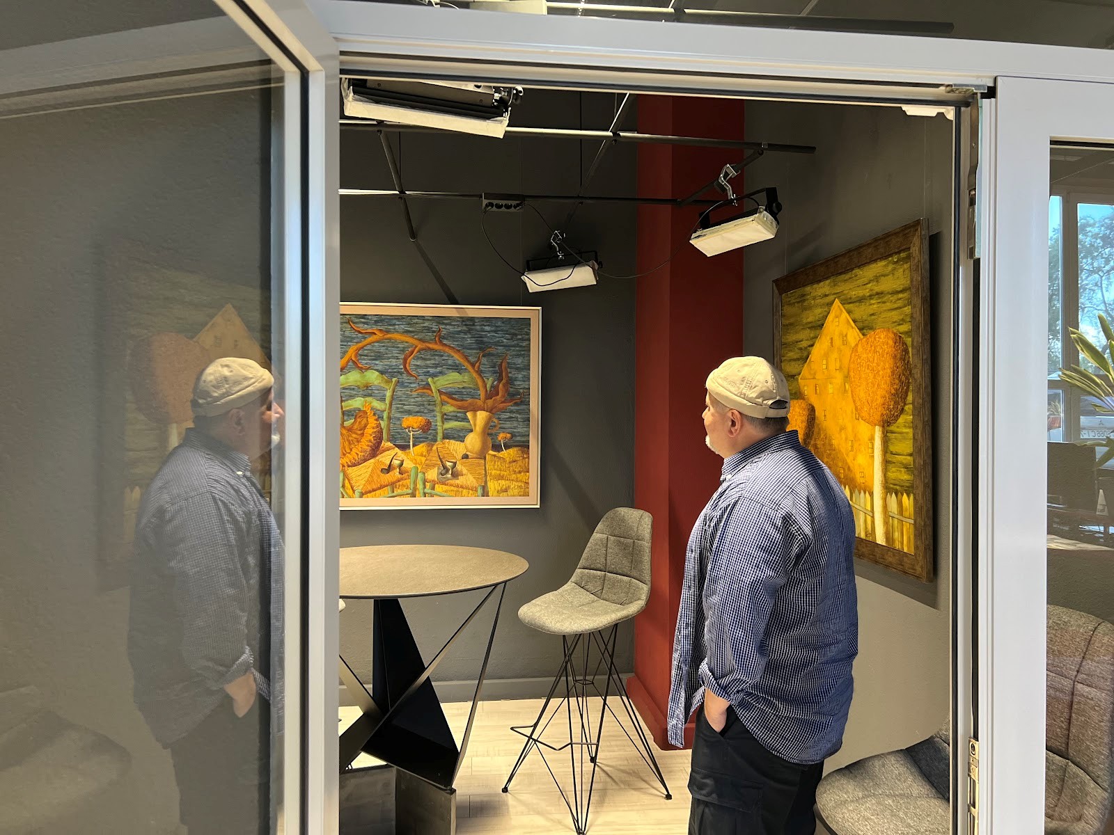 11-Художник Александр Демидов в редакции smartpress.by.jpg