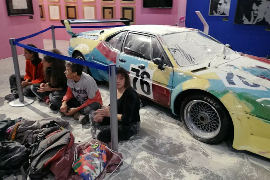 Джефф Кунс BMW Art car