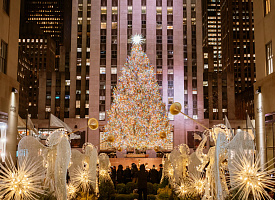 10 самых впечатляющих рождественских елок мира – новинки сезона 2025/2026