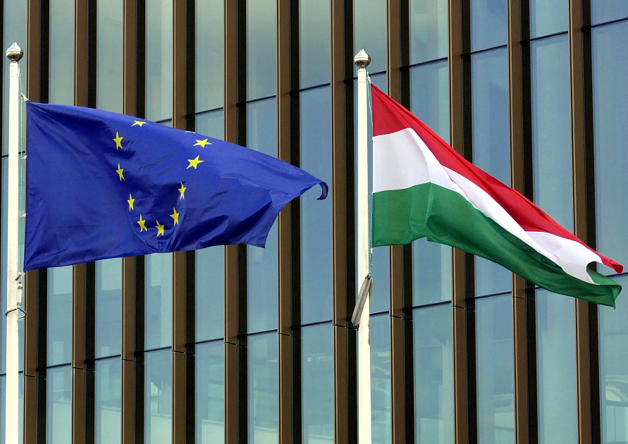 FT: Венгрия помешала Евросоюзу отправить ВСУ прибыль с активов России