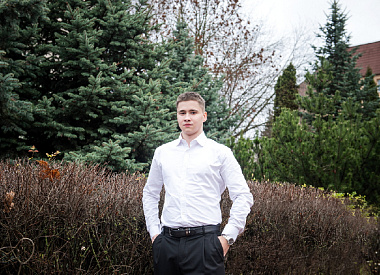 Большие доходы или большие проблемы? Парень, который “дает в долг”, рассказал о своем опыте